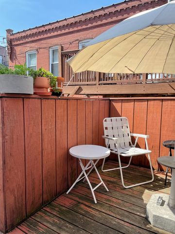 1222 N Campbell Avenue 1F, Chicago, IL 60622