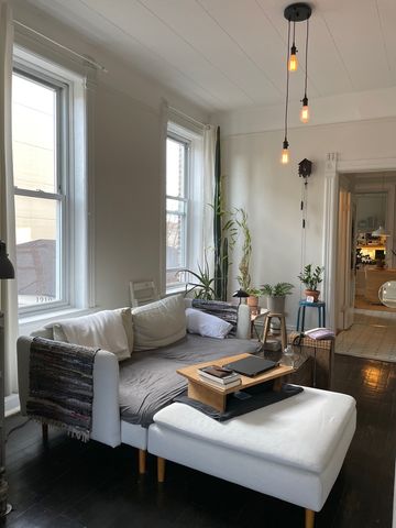 1222 N Campbell Avenue 1F, Chicago, IL 60622