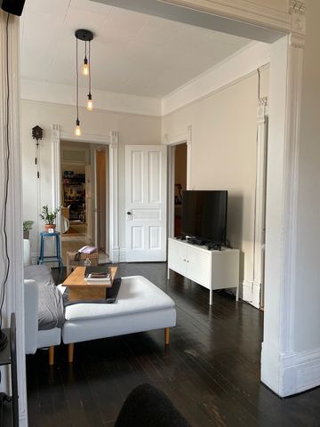 1222 N Campbell Avenue 1F, Chicago, IL 60622