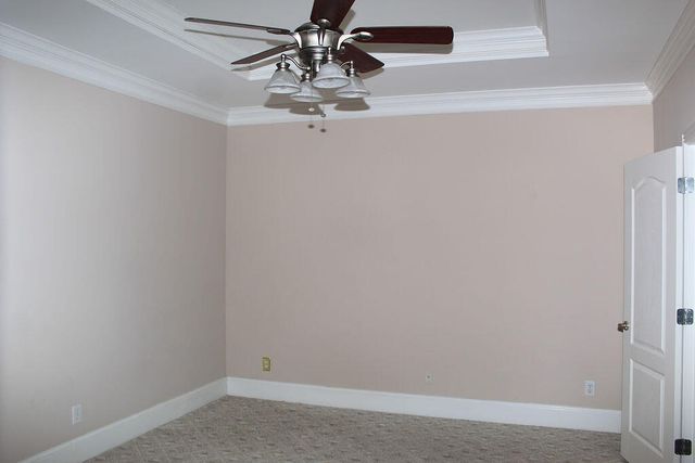925 Village Green Avenue, Lexington, KY 40509