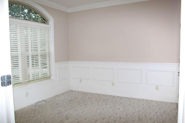 925 Village Green Avenue, Lexington, KY 40509