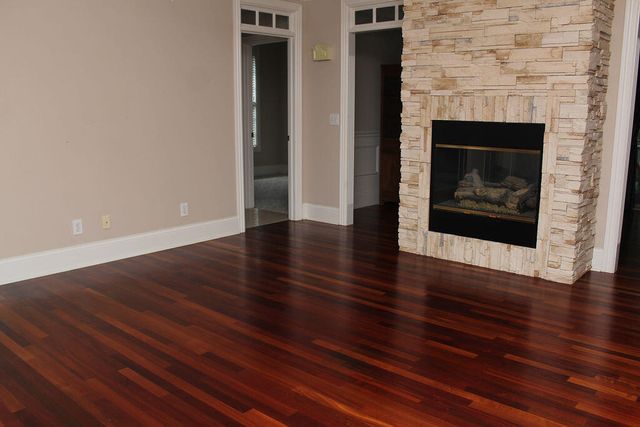 925 Village Green Avenue, Lexington, KY 40509