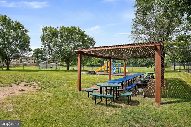 1317 SPRINGTIDE PL, Herndon, VA 20170