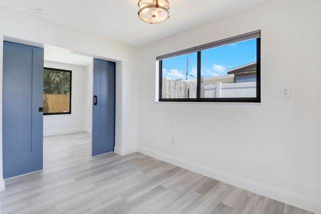 9291 Bloomfield Drive, Palm Beach Gardens, FL 33410