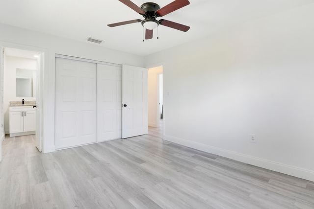 9291 Bloomfield Drive, Palm Beach Gardens, FL 33410