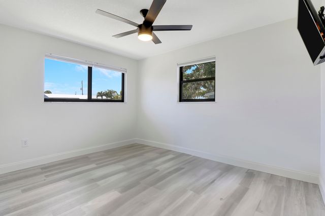 9291 Bloomfield Drive, Palm Beach Gardens, FL 33410