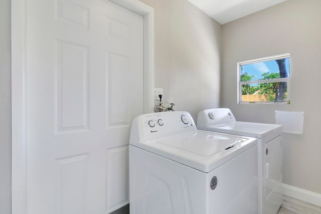 9291 Bloomfield Drive, Palm Beach Gardens, FL 33410