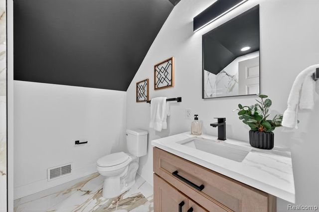 18468 Ilene Street, Detroit, MI 48221