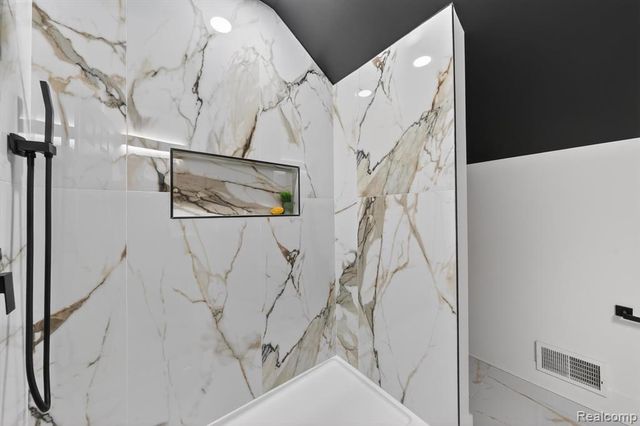 18468 Ilene Street, Detroit, MI 48221