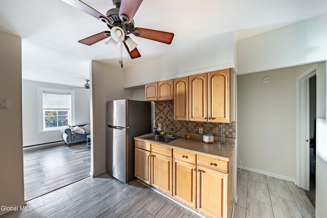 350 Madison Avenue, Albany, NY 12210