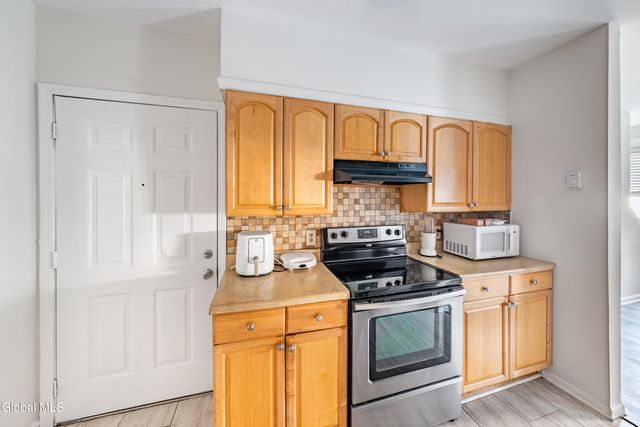 350 Madison Avenue, Albany, NY 12210