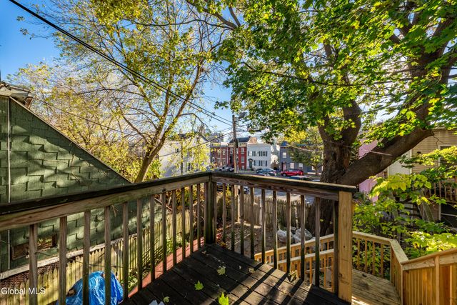 350 Madison Avenue, Albany, NY 12210