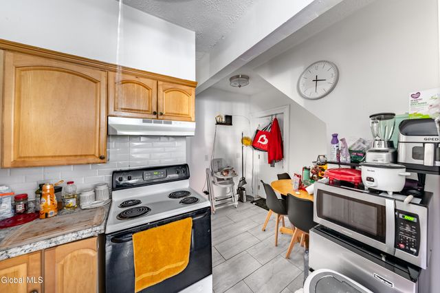 350 Madison Avenue, Albany, NY 12210