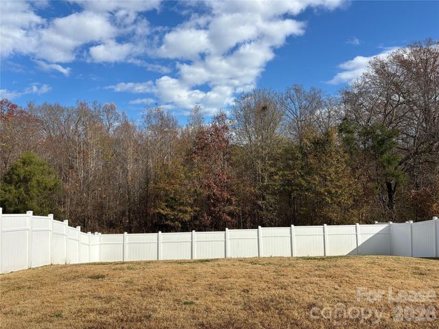170 Fairfield Drive, Troutman, NC 28166