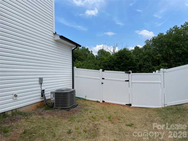 170 Fairfield Drive, Troutman, NC 28166