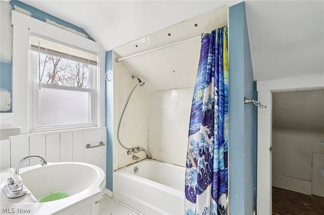 162 Erskine Avenue, Youngstown, OH 44512