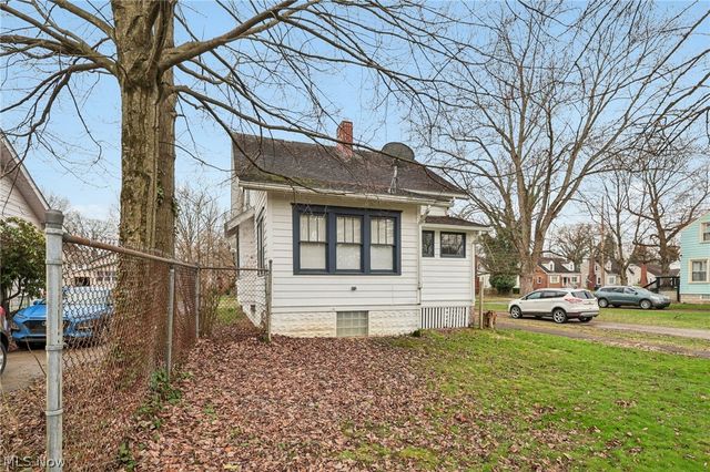 162 Erskine Avenue, Youngstown, OH 44512