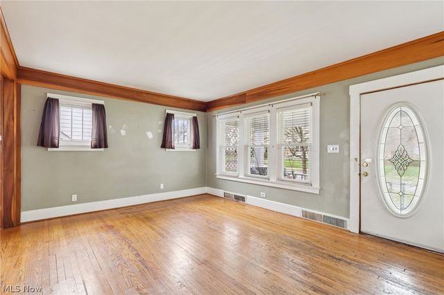 162 Erskine Avenue, Youngstown, OH 44512