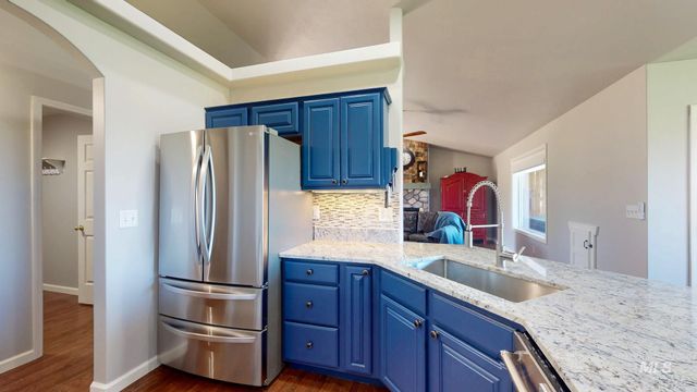 280 Dollar Hide Way, Jerome, ID 83338