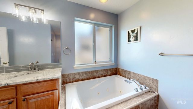 280 Dollar Hide Way, Jerome, ID 83338