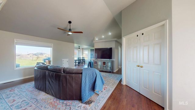 280 Dollar Hide Way, Jerome, ID 83338