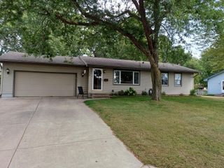 1712 Selby Avenue, Saint Paul Park, MN 55071