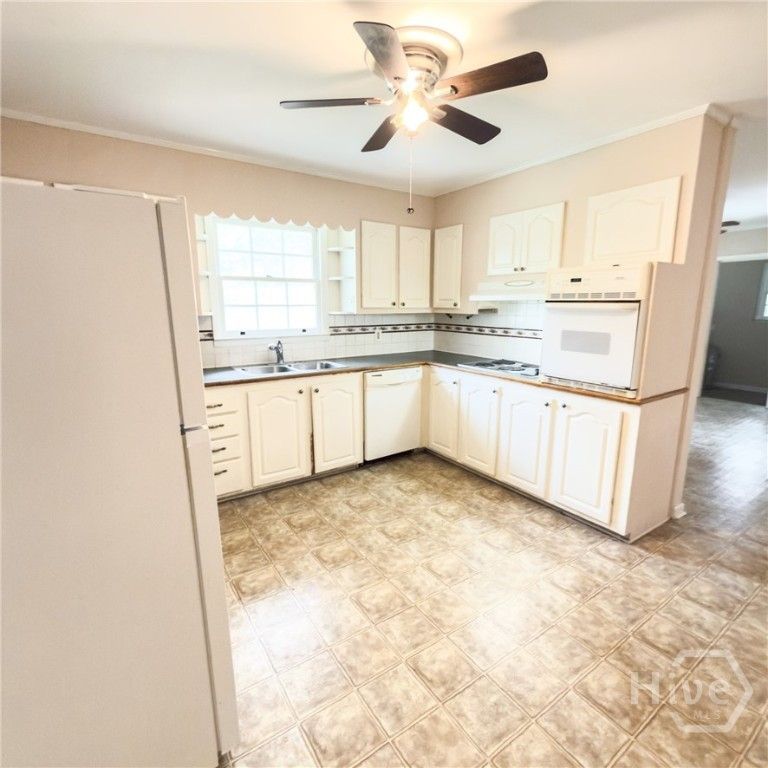 Image 10 of property listing at 203 Springfield Avenue, Guyton, GA 31312