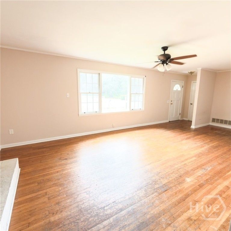 Image 23 of property listing at 203 Springfield Avenue, Guyton, GA 31312