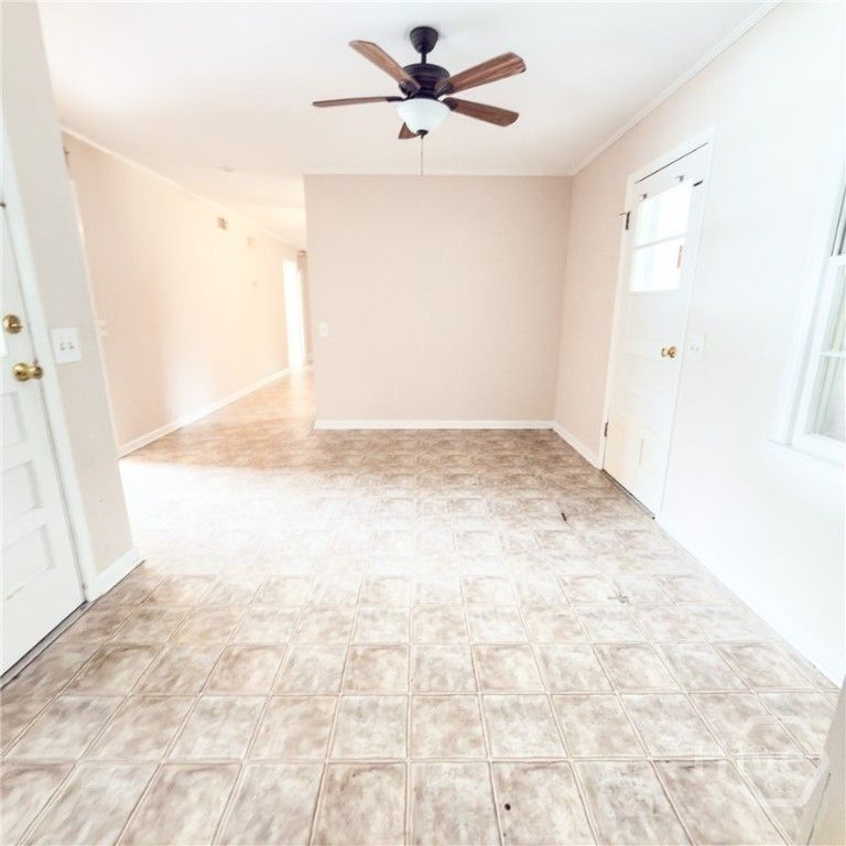 Image 7 of property listing at 203 Springfield Avenue, Guyton, GA 31312
