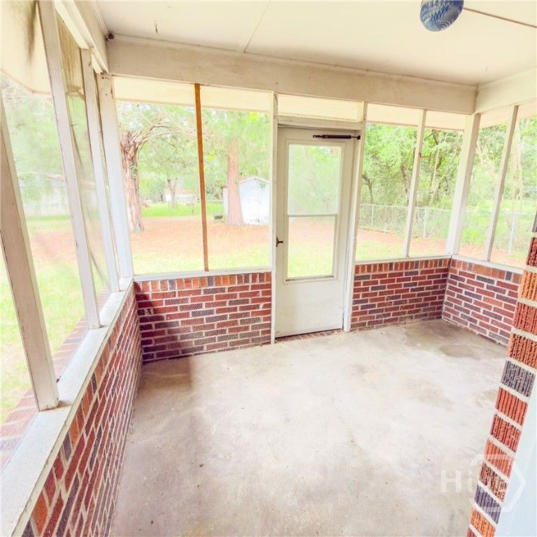 Image 8 of property listing at 203 Springfield Avenue, Guyton, GA 31312