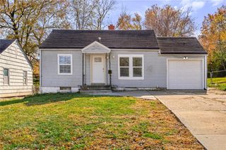 4225 E 68th Street, Kansas City, MO 64132