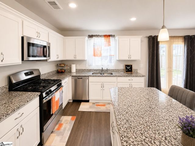 104 W Compass Way, Easley, SC 29640