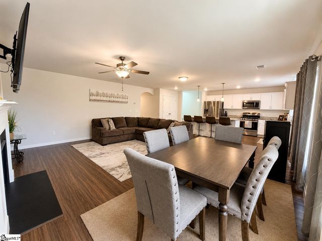 104 W Compass Way, Easley, SC 29640