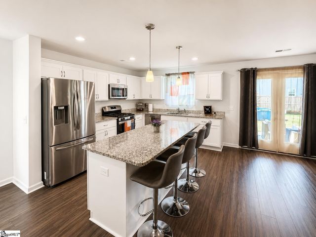 104 W Compass Way, Easley, SC 29640