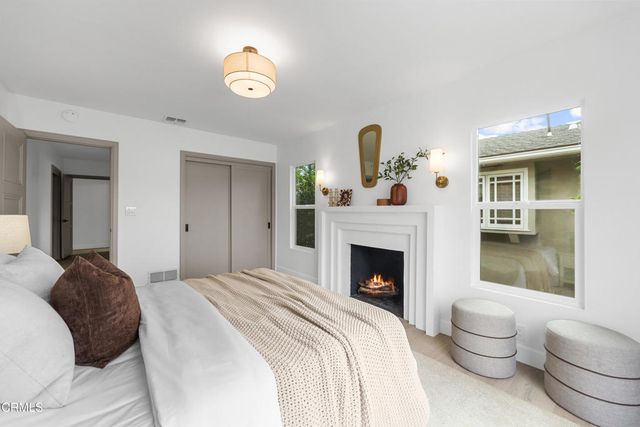 2176 Las Lunas Street, Pasadena, CA 91107