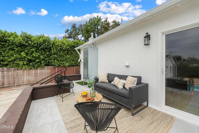 2176 Las Lunas Street, Pasadena, CA 91107