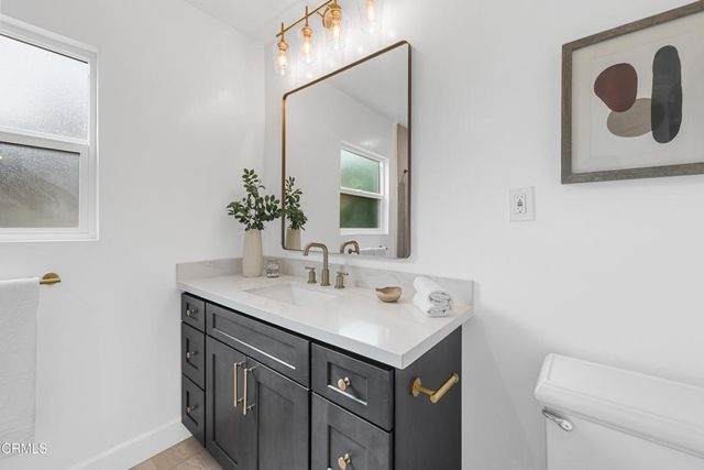 2176 Las Lunas Street, Pasadena, CA 91107