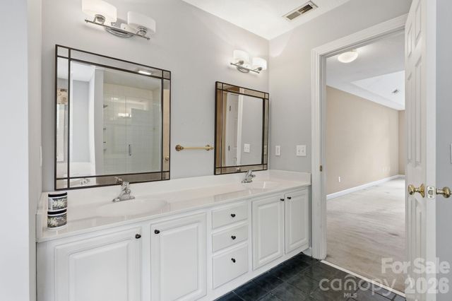 306 Woodview Court, Fletcher, NC 28732