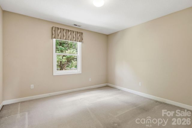 306 Woodview Court, Fletcher, NC 28732