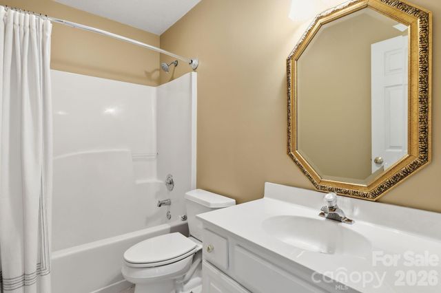 306 Woodview Court, Fletcher, NC 28732