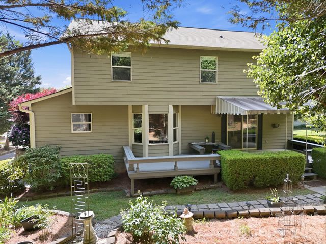 306 Woodview Court, Fletcher, NC 28732