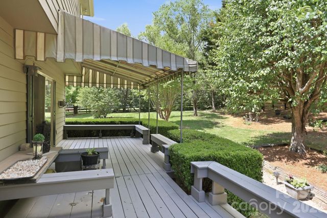 306 Woodview Court, Fletcher, NC 28732
