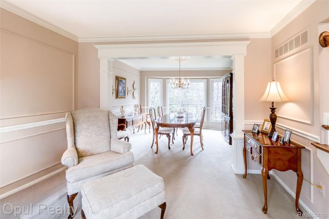 19760 Sussex Avenue, Livonia, MI 48152