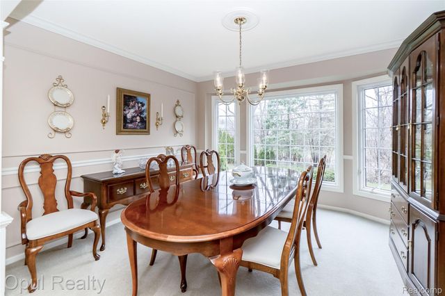 19760 Sussex Avenue, Livonia, MI 48152