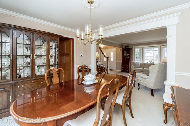 19760 Sussex Avenue, Livonia, MI 48152