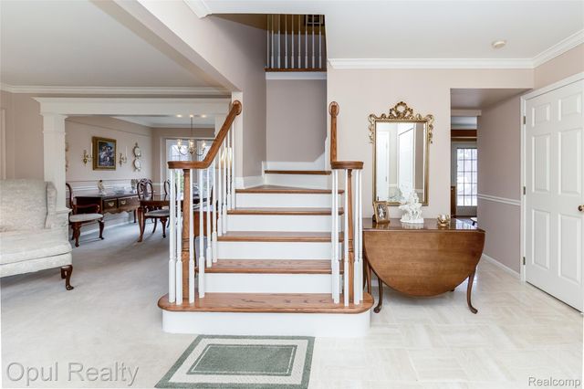 19760 Sussex Avenue, Livonia, MI 48152