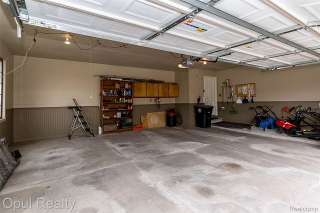 19760 Sussex Avenue, Livonia, MI 48152