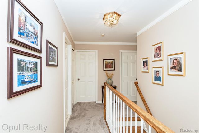 19760 Sussex Avenue, Livonia, MI 48152