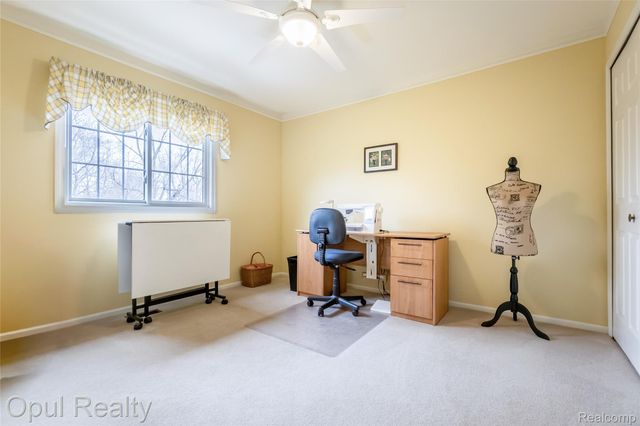 19760 Sussex Avenue, Livonia, MI 48152