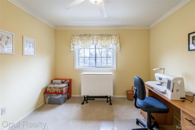 19760 Sussex Avenue, Livonia, MI 48152